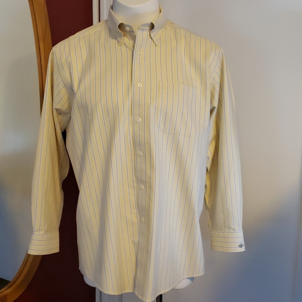 LL Bean Men's long sleeve button down shirt